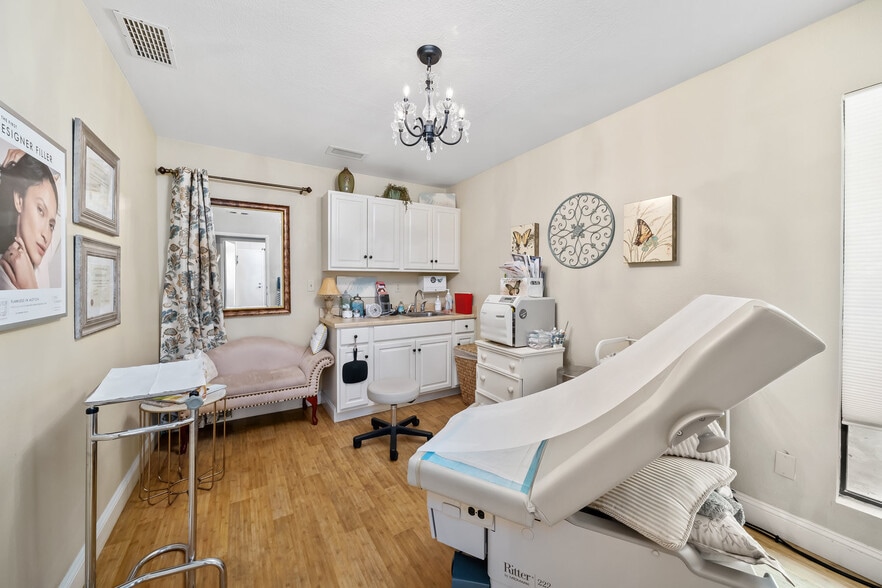 More Photos Of 1050 Las Tablas Rd, Templeton Medical For Lease