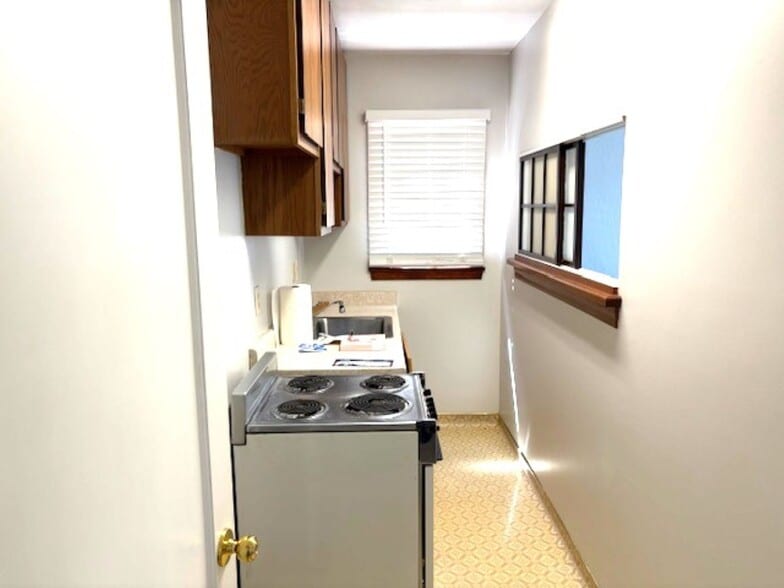 More Photos Of 3045 Grove Way, Castro Valley Office For Lease