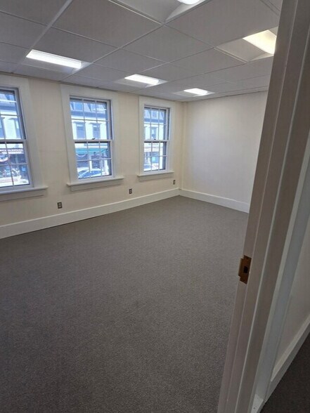 More Photos Of 27 Main St, Concord Storefront Retail Office For Lease