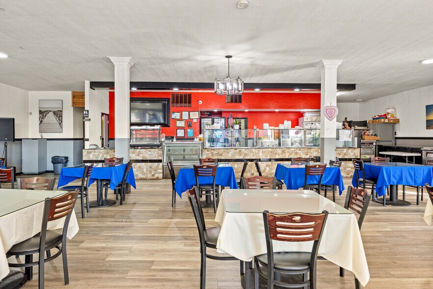 More Photos Of 161-163 High St, Holyoke Restaurant For Sale