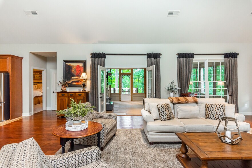 More Photos Of 565 Owens Gin Rd NE, Calhoun Lodge Meeting Hall For Sale