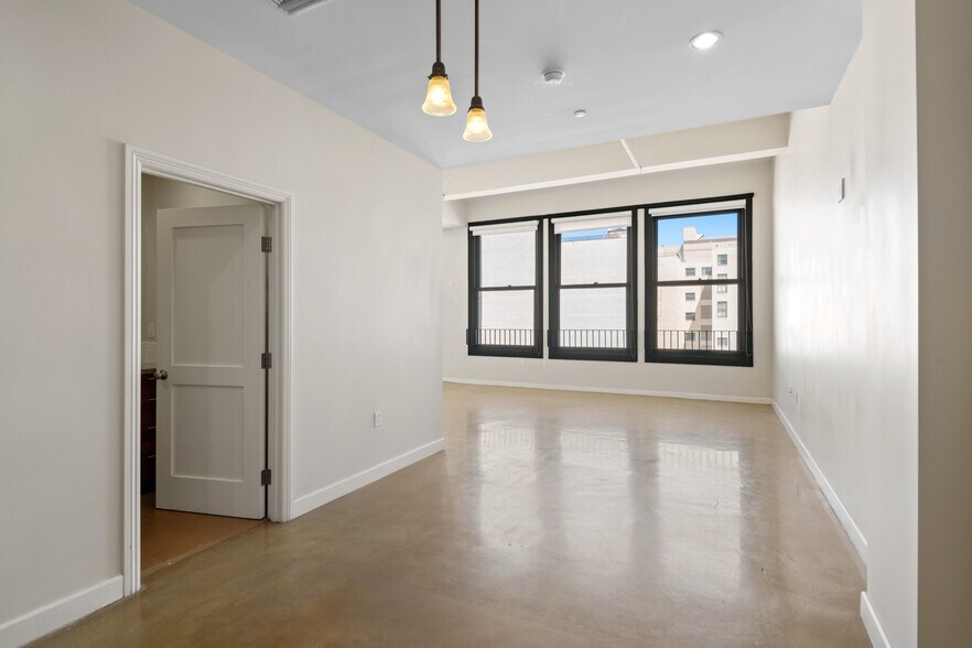 More Photos Of 449 S Broadway, Los Angeles Apartments For Sale