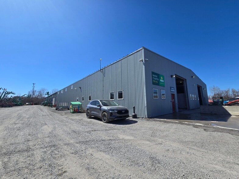 More Photos Of 1987 Robertson Rd, Ottawa Industrial For Lease