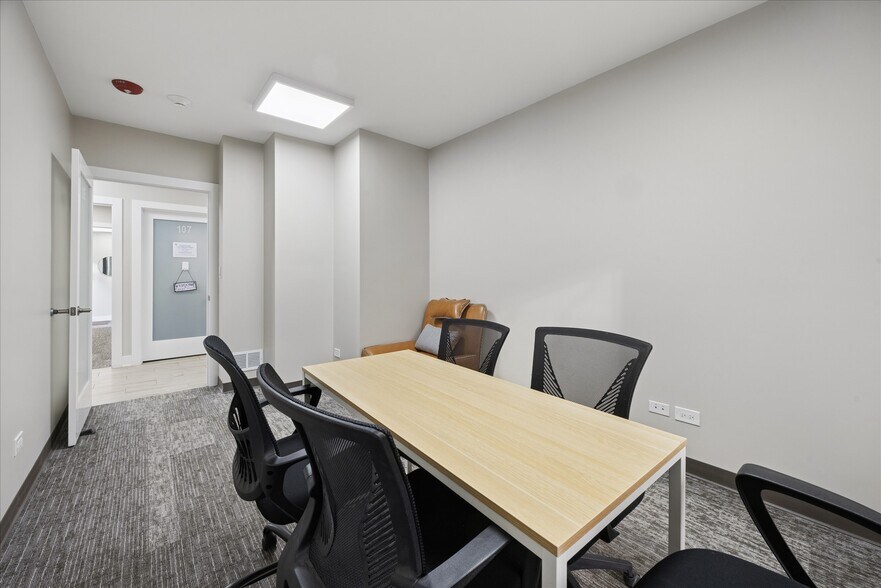 More Photos Of 4910 Main St, Downers Grove Office For Sale