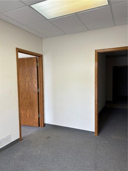 More Photos Of , Trimble Office For Sale