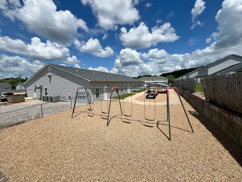 More Photos Of 19788 Sackett Ln, Waynesville Office For Sale
