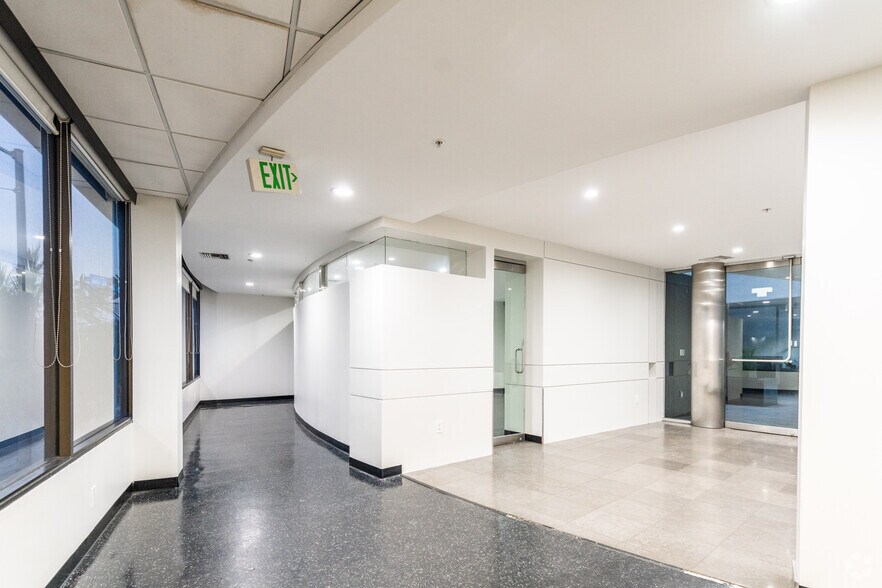 More Photos Of 5155 W Rosecrans Ave, Hawthorne Loft Creative Space For Sale