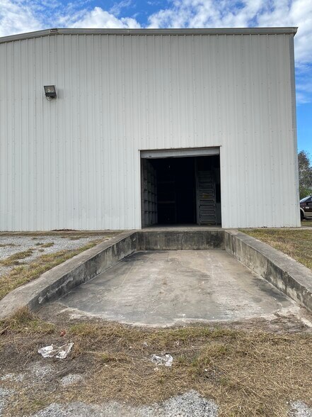 More Photos Of 4836 Fish Ln, Beeville Warehouse For Sale