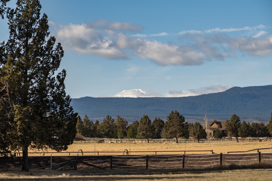 More Photos Of 65320 US 20, Bend Winery Vineyard For Sale