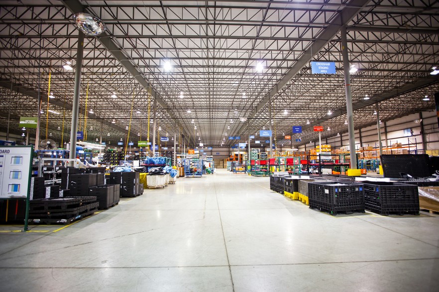 More Photos Of 1805 Industrial Ct, Belvidere Warehouse For Lease