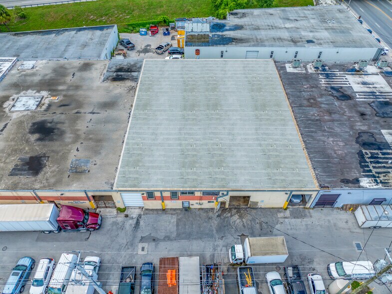 More Photos Of 3904 NW 32 Ave, Miami Warehouse For Sale
