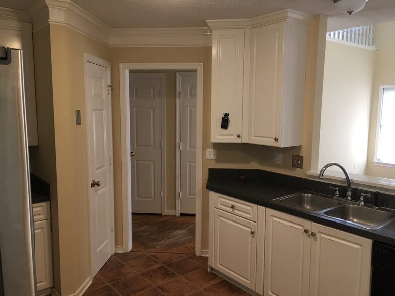 More Photos Of 5104 Highberry Woods Rd, Midlothian Multifamily For Sale