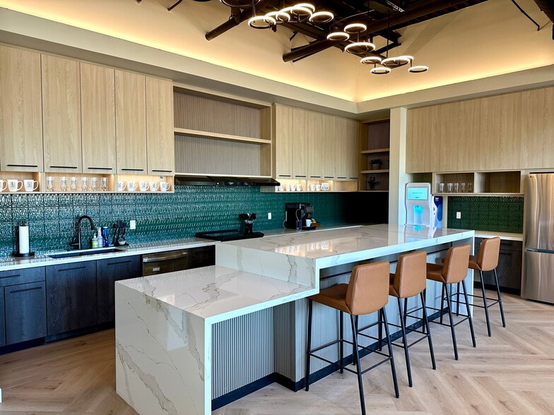 More Photos Of 8101 E McDowell Rd, Scottsdale Coworking Space