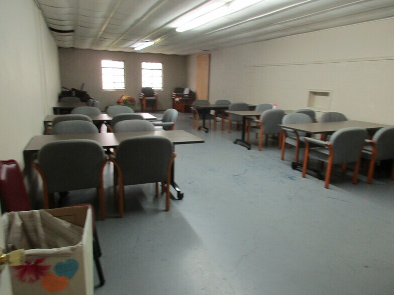 More Photos Of 2024 N Maplewood Ave, Tulsa Religious Facility For Sale