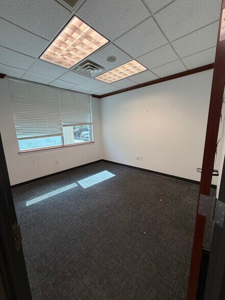 More Photos Of 4040 McDermott Rd, Plano Medical For Lease