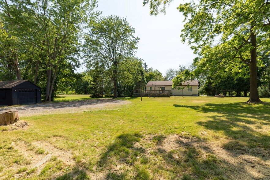 More Photos Of 8662 Brewerton Rd, Cicero Industrial For Sale