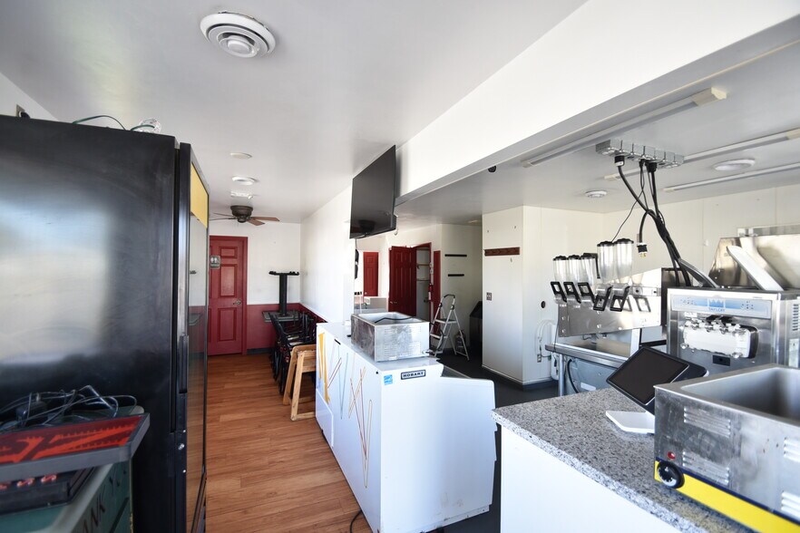 More Photos Of 4 Center Ave W, Dilworth Restaurant For Sale