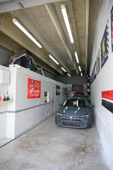 More Photos Of 7215 NW 41st St, Miami Warehouse For Sale