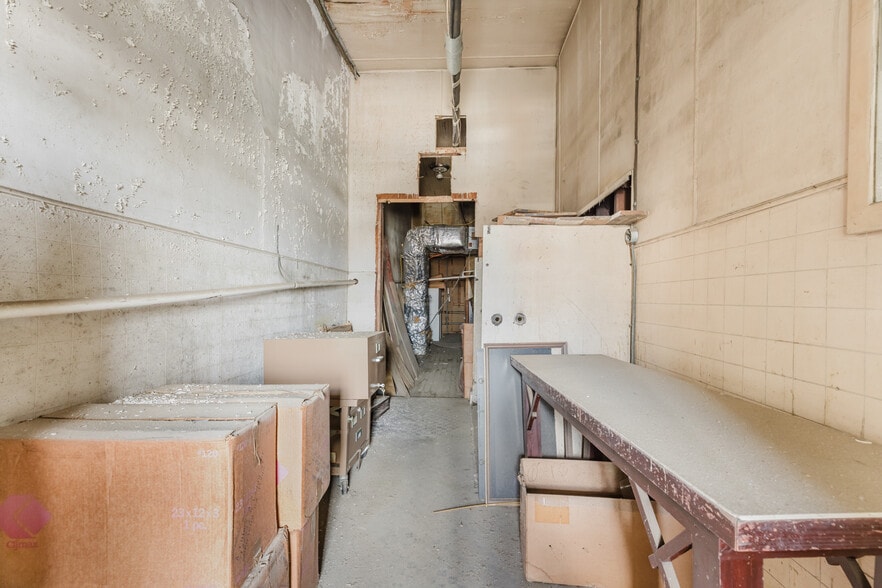 More Photos Of 217 W Lamar St, Americus General Retail For Sale