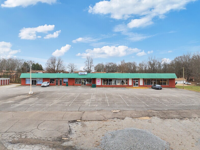 More Photos Of 20310 Main St E, Huntingdon Storefront For Sale