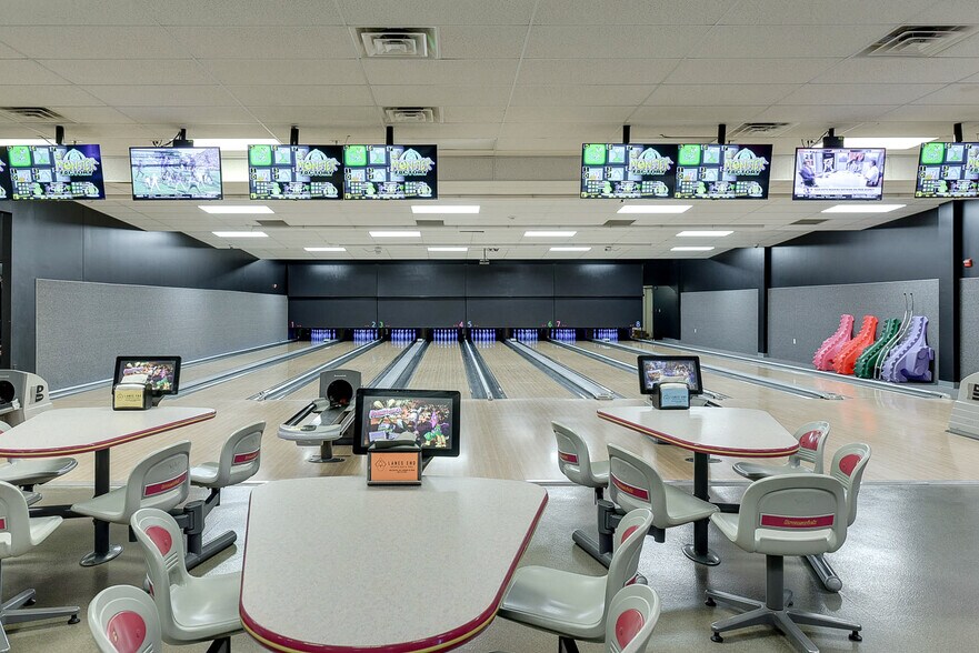 More Photos Of 1818 Central Ave, Auburn General Retail For Sale