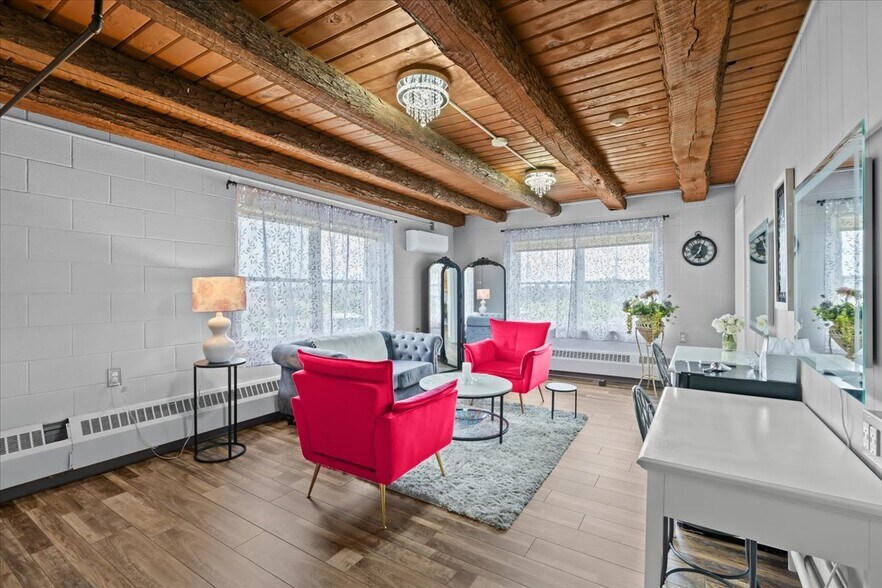 More Photos Of 9512 E Lippincott Blvd, Davison Golf Course Driving Range For Sale