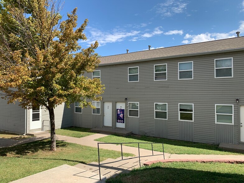 More Photos Of 1610 Archer St, Concordia Multifamily For Sale