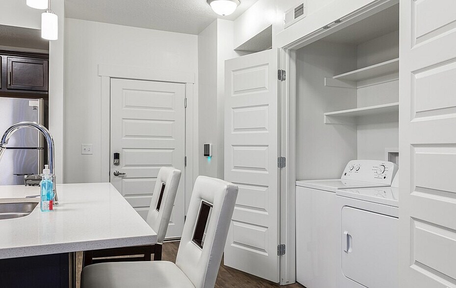 More Photos Of 196 W Vine St, Murray Apartments For Lease
