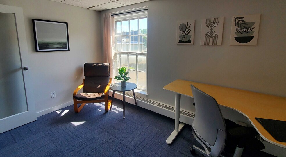 More Photos Of 128 Amity Rd, Woodbridge Office For Lease