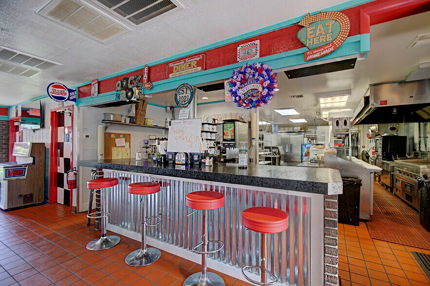 More Photos Of 1725 George Washington Memorial Hwy, Gloucester Point Restaurant For Sale