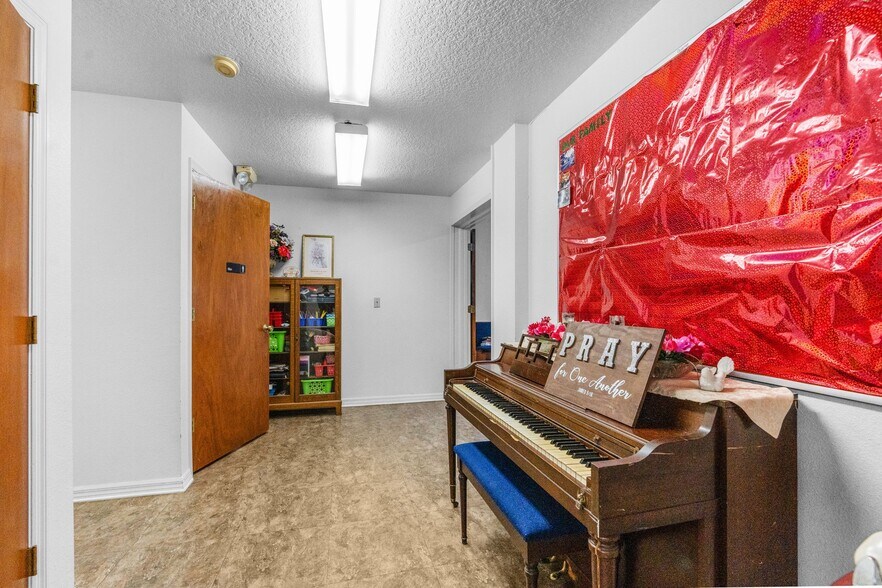 More Photos Of 14231 Old Mission Rd, Dade City Religious Facility For Sale