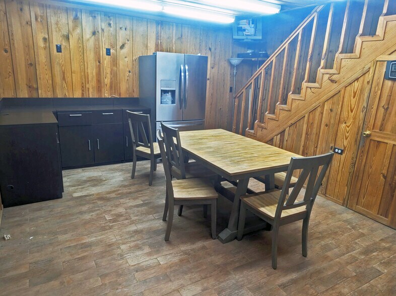 More Photos Of 5788 US-90 Hwy, Theodore Showroom For Lease
