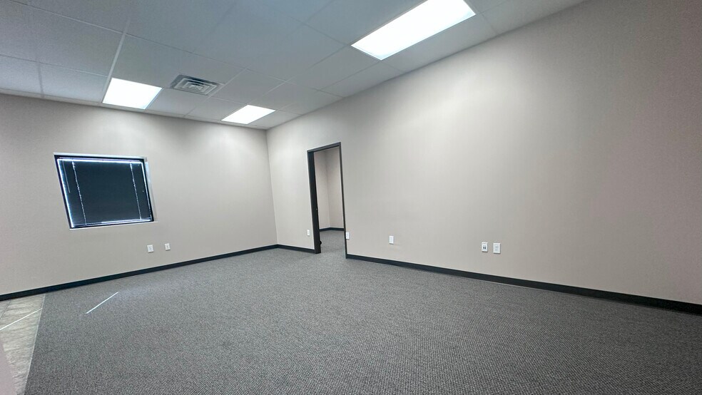More Photos Of 6812 Bourgeois Rd, Houston Warehouse For Lease