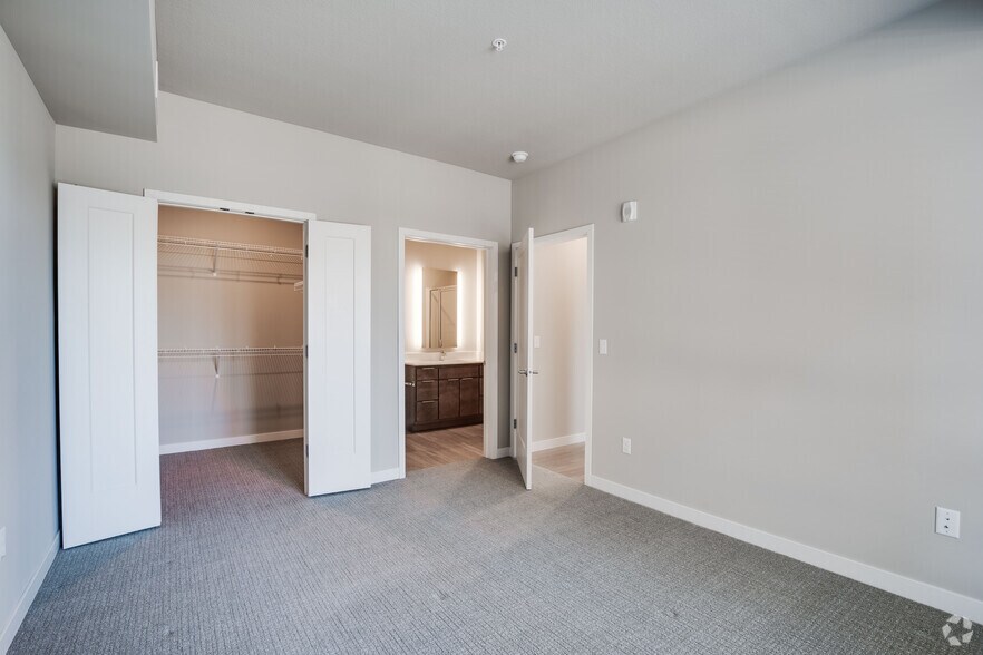 More Photos Of 10 2nd St SE, Minneapolis Apartments For Lease