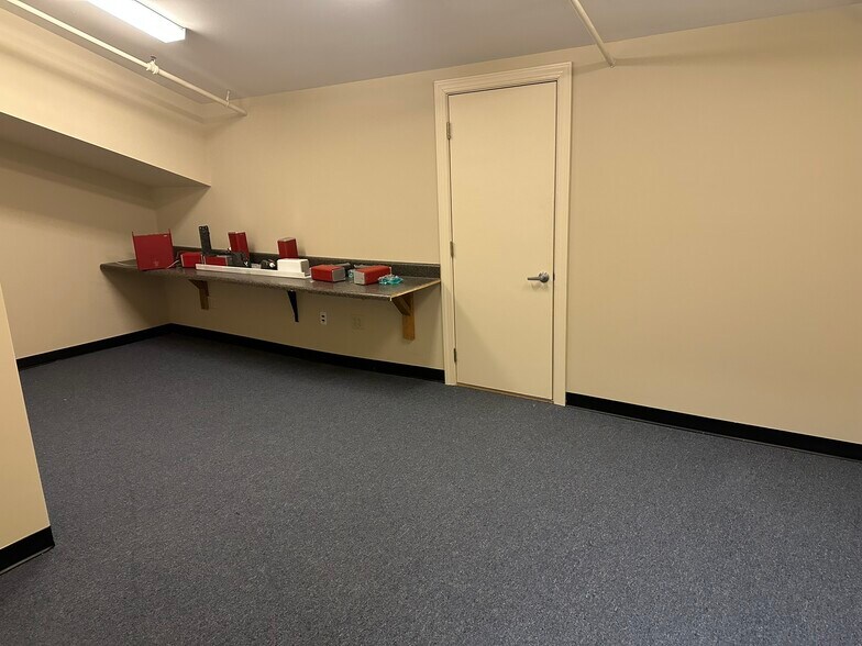 More Photos Of 1500 Garner Rd, Raleigh Office Residential For Lease