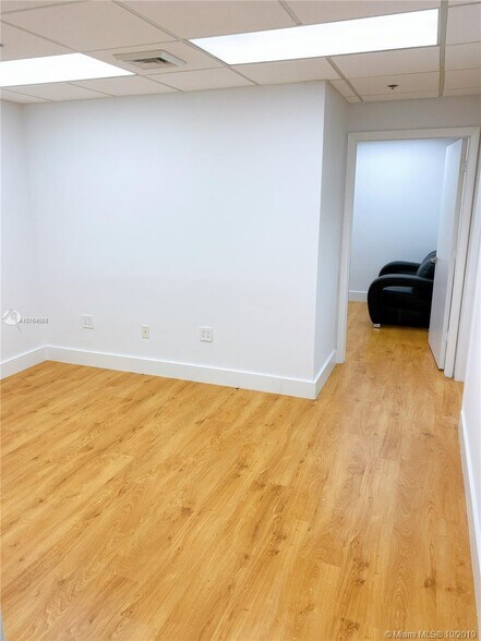 More Photos Of 1110 Brickell Ave, Miami Office For Sale