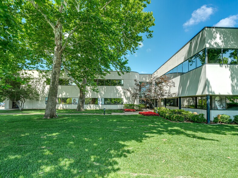 More Photos Of 4520 S Harvard Ave, Tulsa Medical For Sale