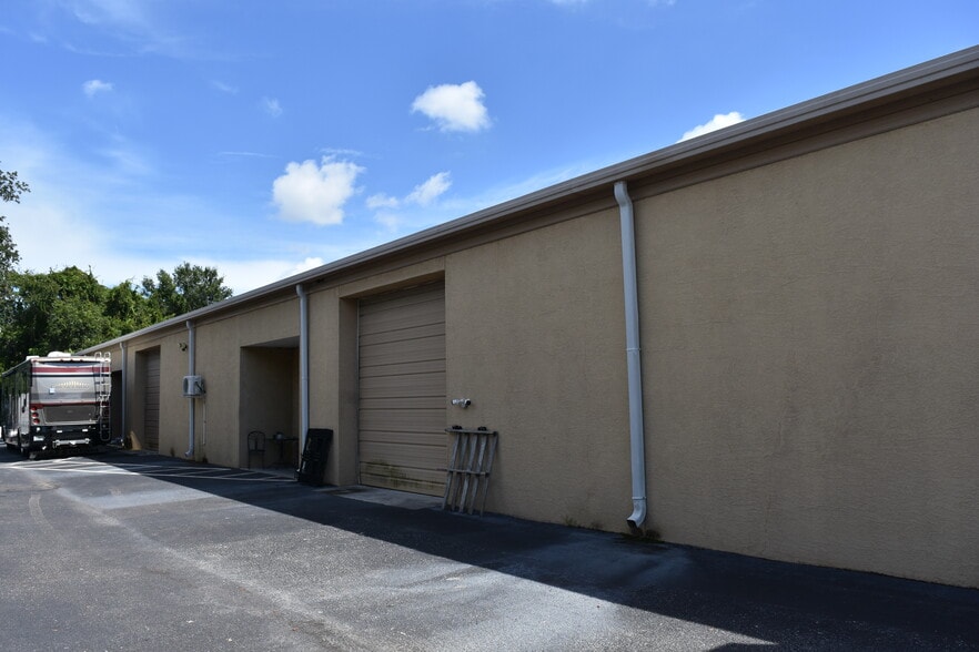 More Photos Of 11715 87th St N, Largo Warehouse For Sale