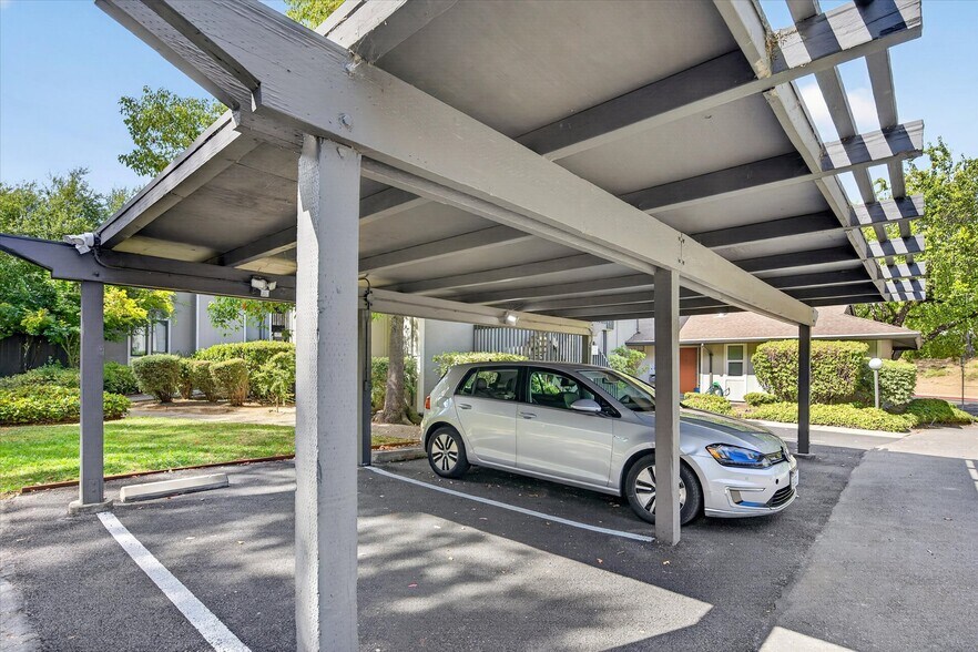 More Photos Of 1920 Camino Verde, Walnut Creek Apartments For Sale