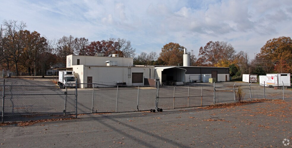 More Photos Of 311-333 Oakdale Rd, Charlotte Food Processing For Sale
