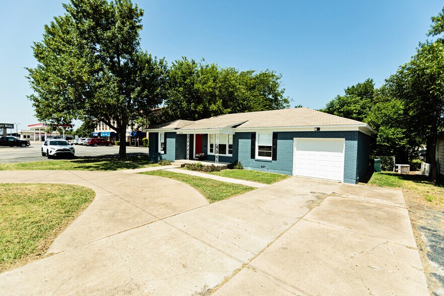 More Photos Of 1606 S 31st St, Temple Office For Sale