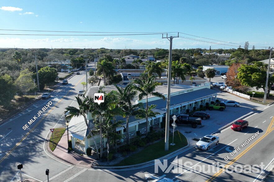 Primary Photo Of 612-616 SE Dixie Hwy, Stuart Office For Lease
