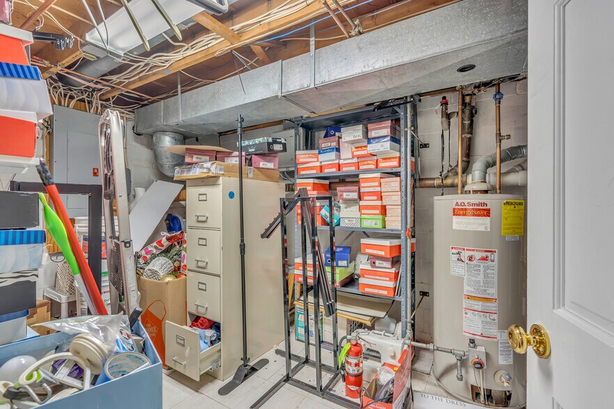 More Photos Of 141 Chambers Bridge Rd, Brick Storefront Retail Office For Sale