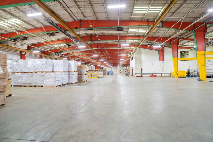 More Photos Of 99 Green St, Clinton Warehouse For Sale