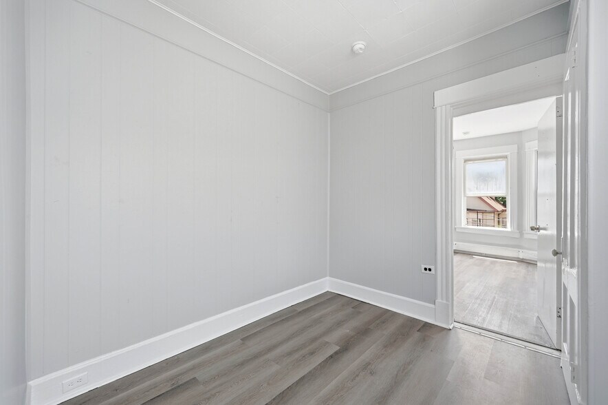 More Photos Of 4 Convent Ave, Yonkers Apartments For Sale