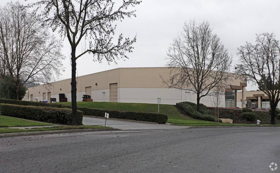 More Photos Of 902 Enterprise Way, Napa Light Manufacturing For Lease