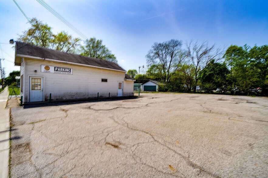 More Photos Of 108-111 W Main St, Medway Restaurant For Sale