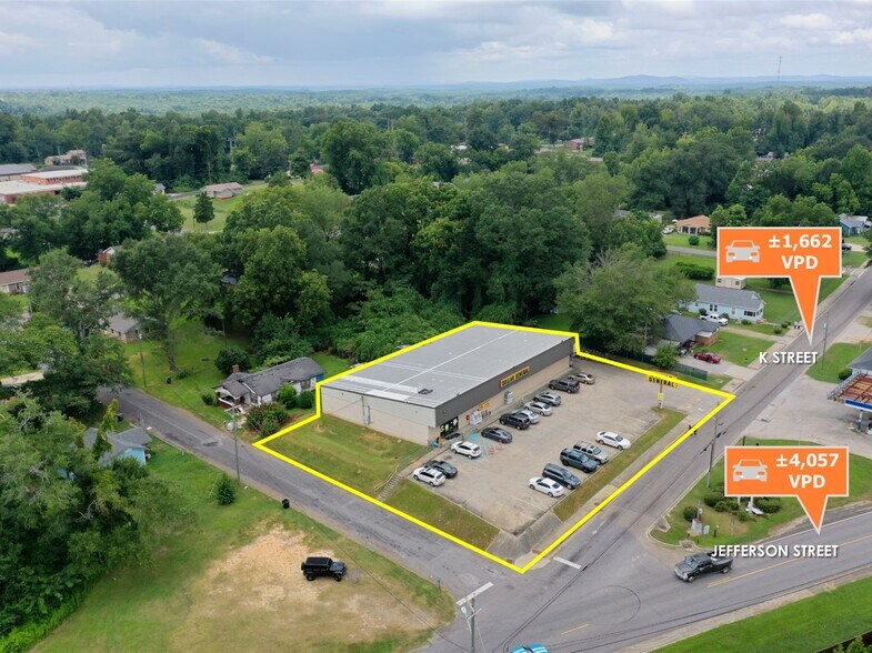 More Photos Of 819 K St, Alexander City Freestanding For Sale