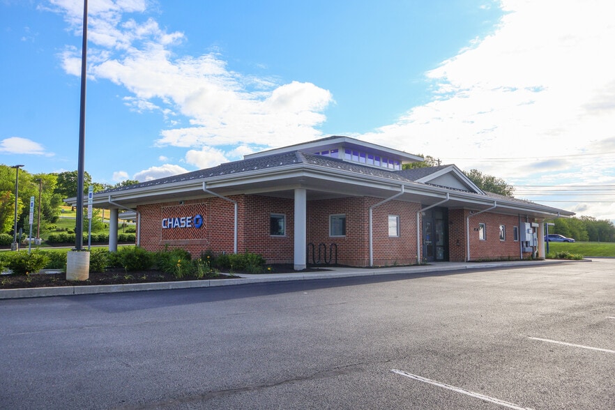 More Photos Of 1052 Lititz Pike, Lititz Unknown For Lease
