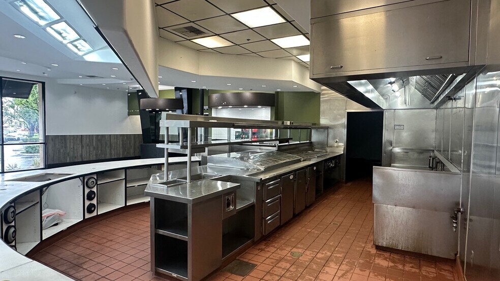 More Photos Of 475-745 E Hospitality Ln, San Bernardino Unknown For Lease